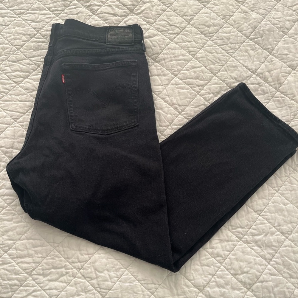 Levi's Women's Black Wedgie Straight jeans